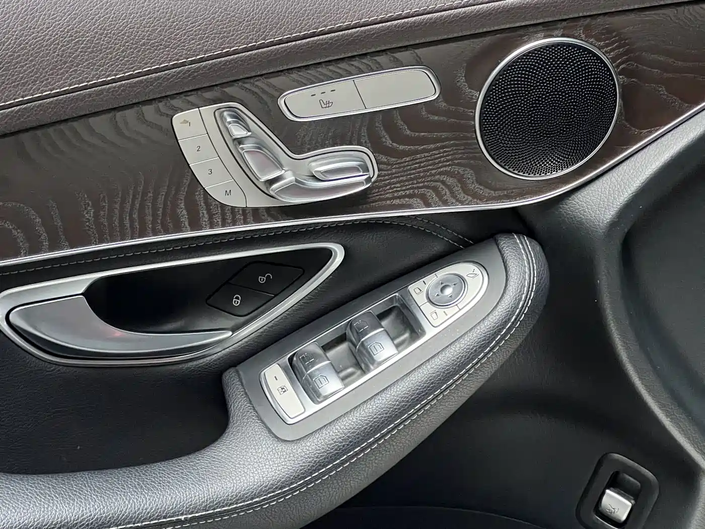 Mercedes-Benz GLC 2018 Facelift GLC 300 4MATIC Dynamic фото 7