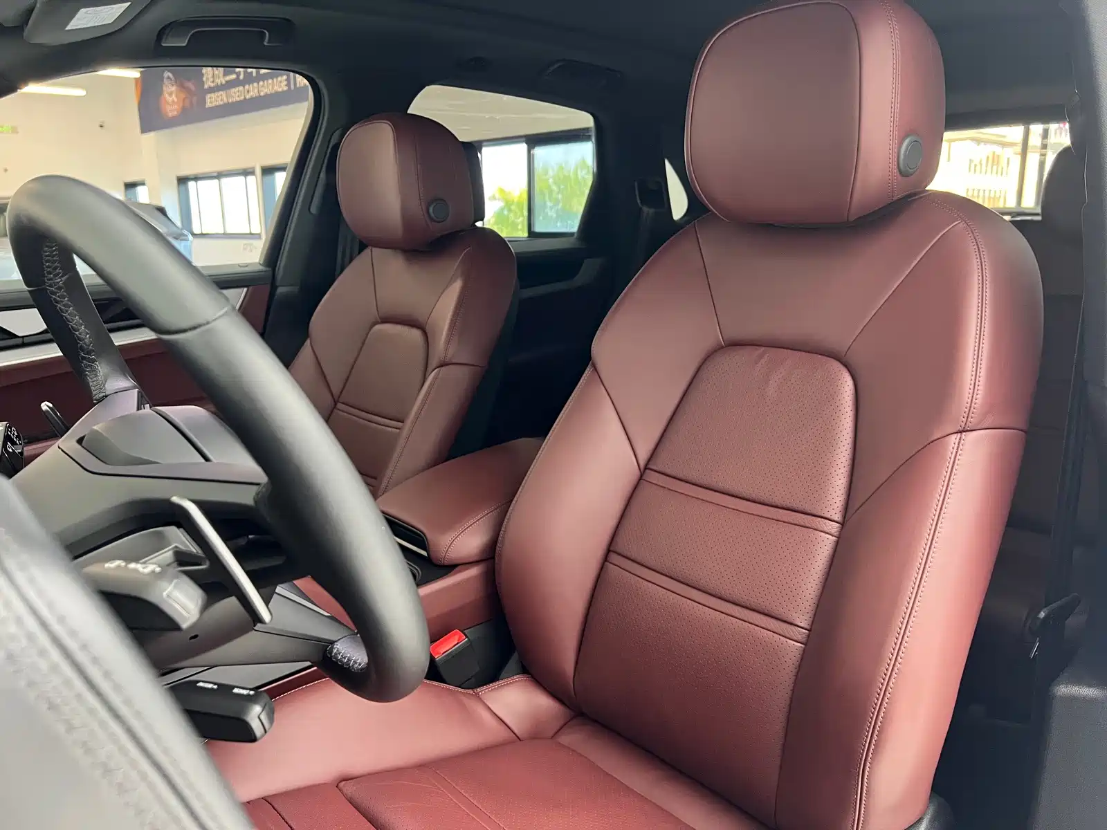 Photo 14 - Porsche Cayenne