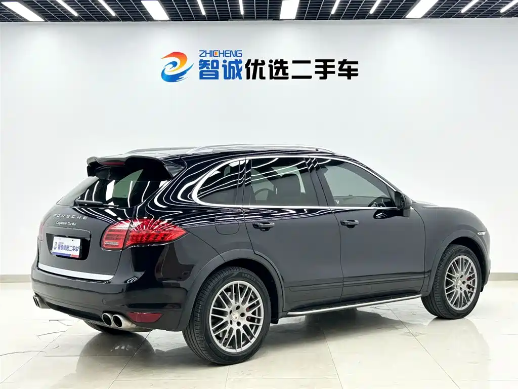 Porsche Cayenne 2011 Cayenne Turbo 4.8T фото 25
