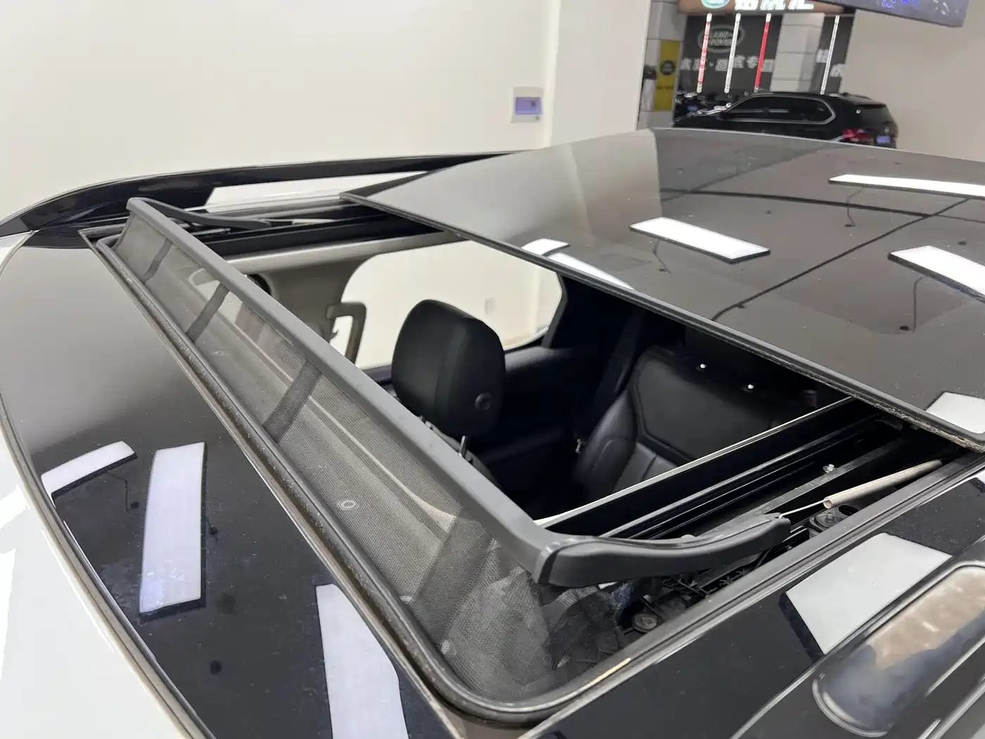 Land Rover Discovery 2017 3.0 SC V6 HSE фото 25