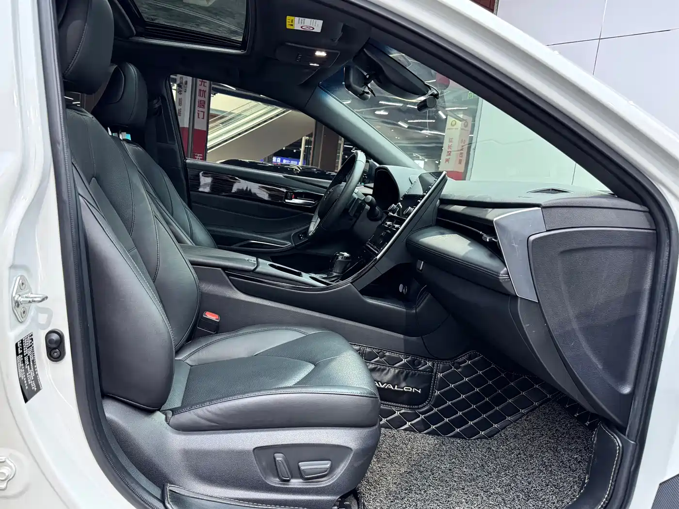 Toyota Avalon 2021 2.5L Luxury Edition фото 23