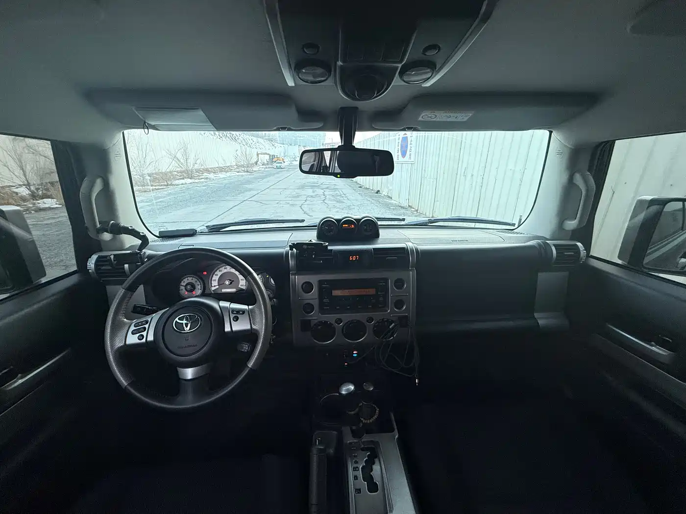 Toyota FJ Cruiser 2013 4.0L фото 5