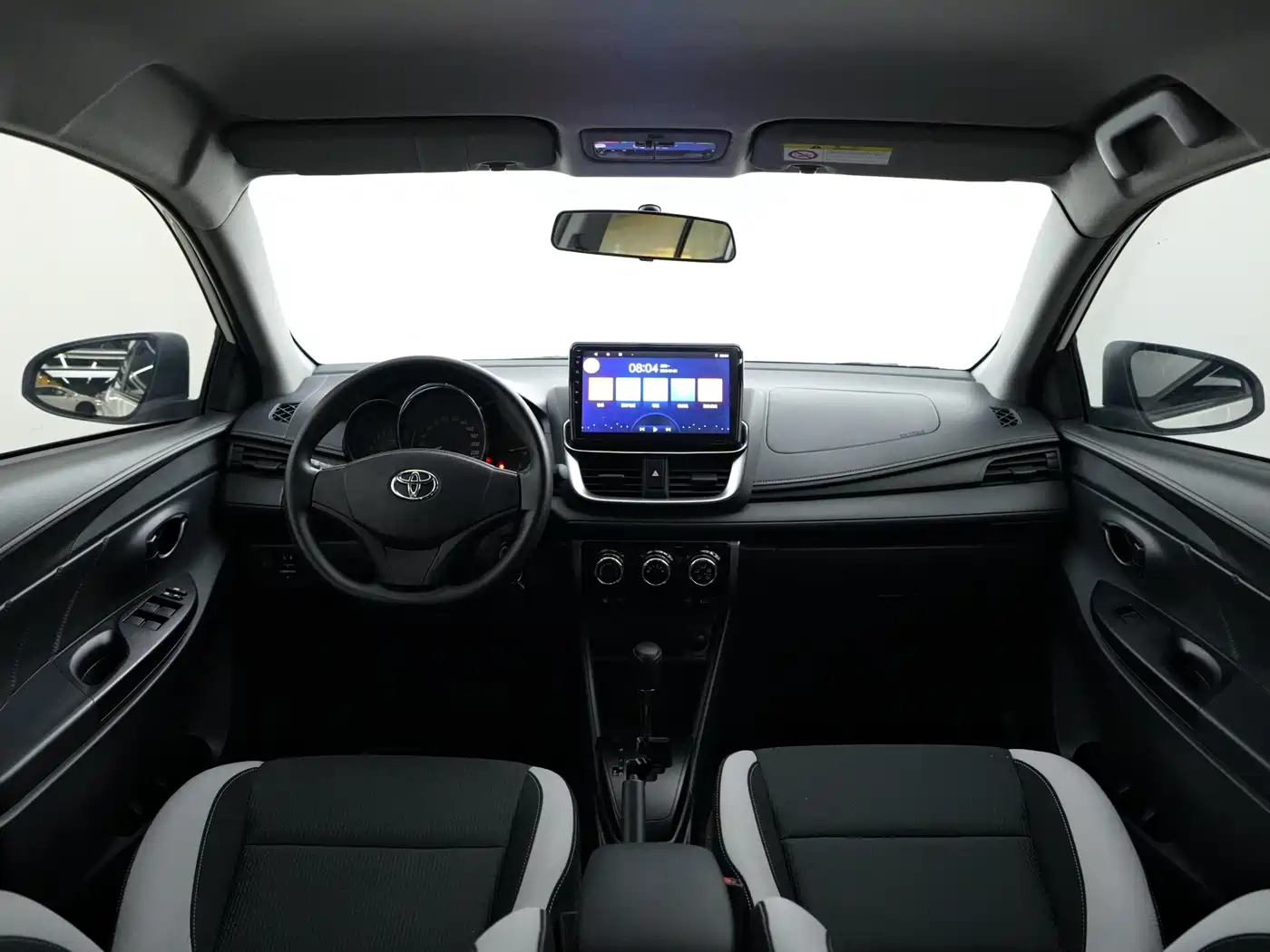 TOYOTA YARIS L ZHIXUAN