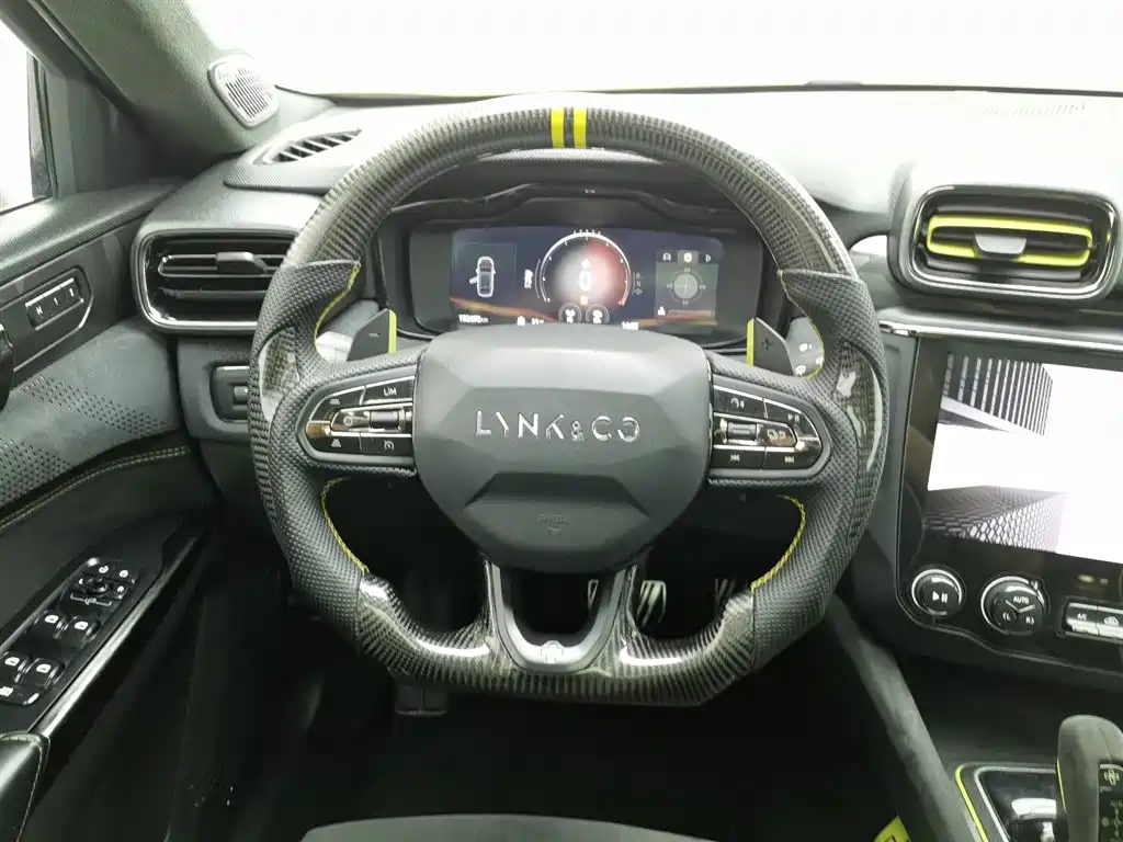 Lynk & Co 03 2019 03+ 2.0TD Automatic Wind Control Edition фото 11