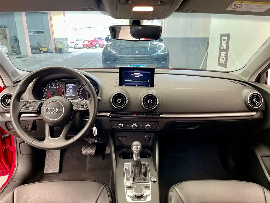 Audi A3 2018 30th Anniversary Limousine 35 TFSI Progressive фото 8