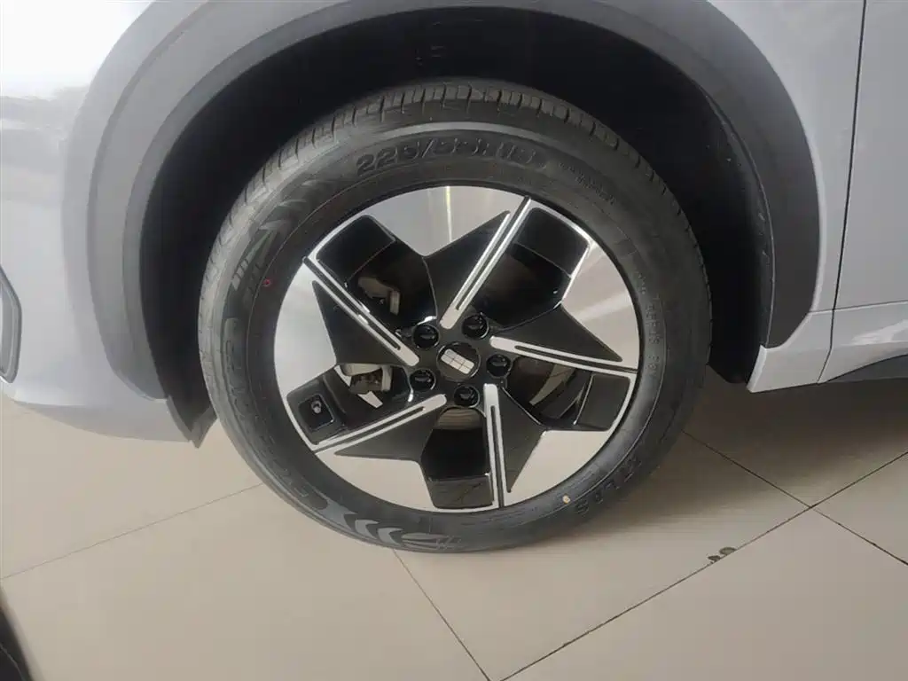 Geely Galaxy Galaxy E5 2024 440km Start Edition фото 23