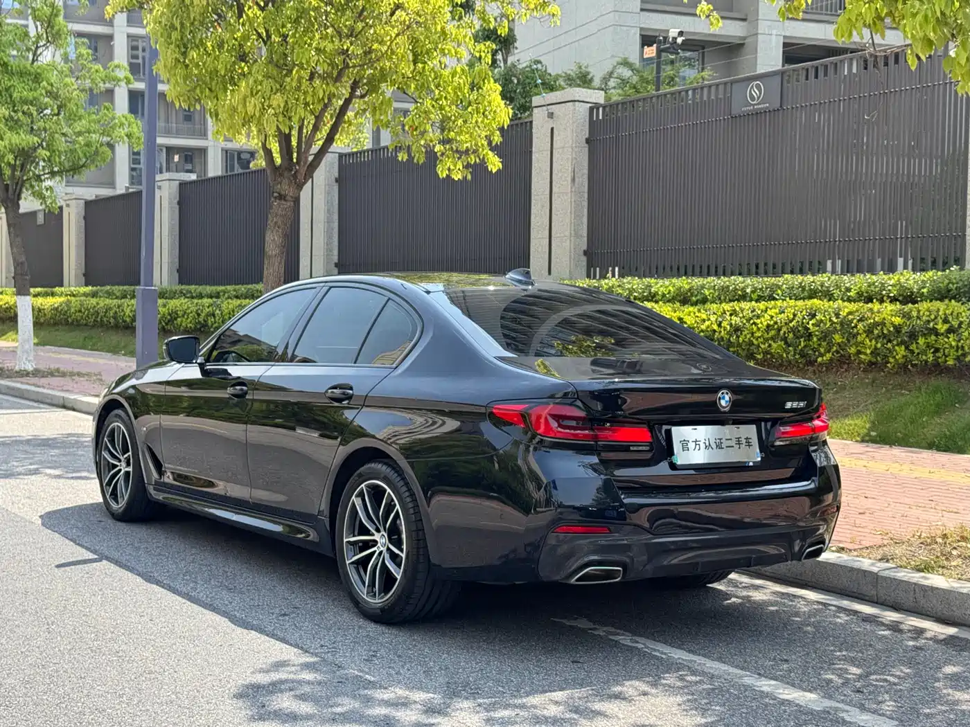 BMW 5 Series (Import) 2022 525i M Sport Package фото 9