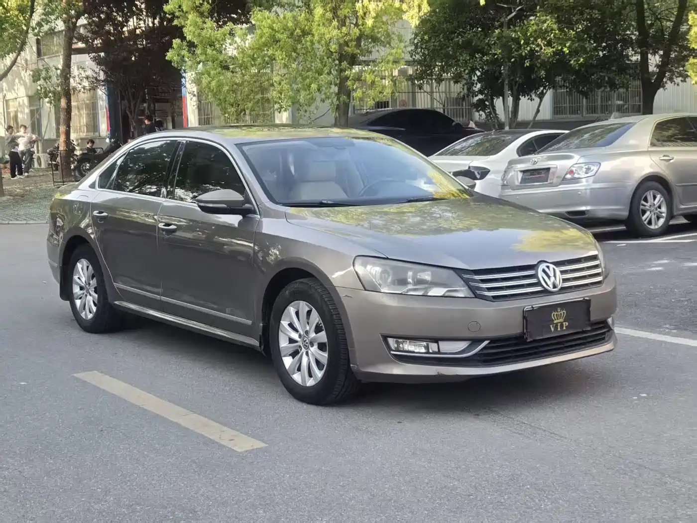 Volkswagen Passat 2014 1.8TSI DSG Luxury Edition фото 3