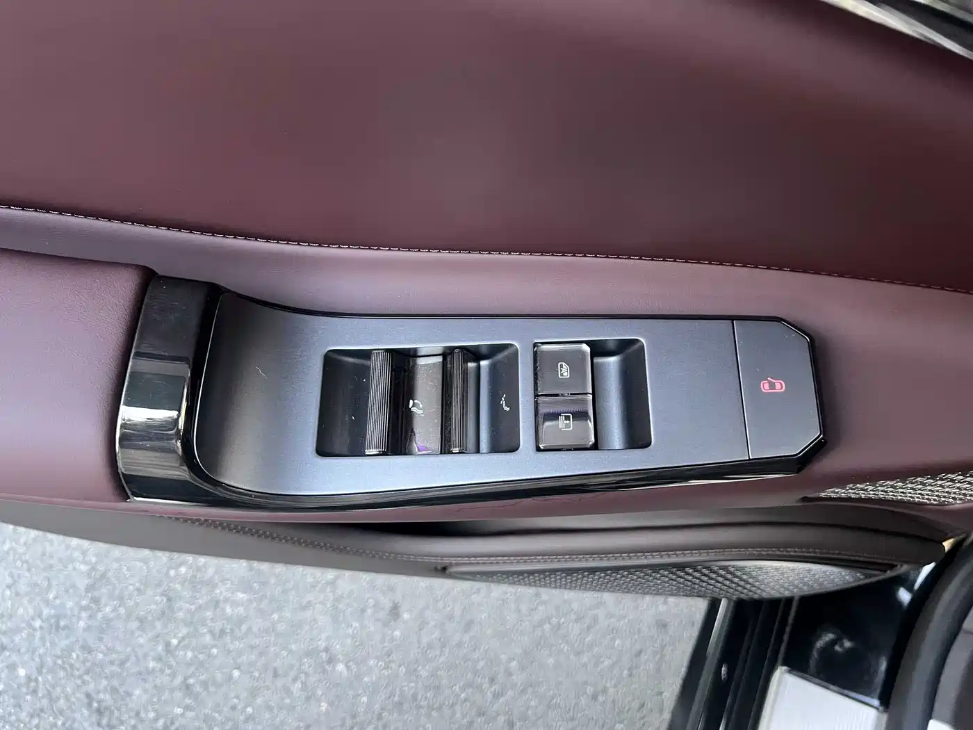 Denza Z9GT 2024 Model 1100 AWD Max Edition фото 12