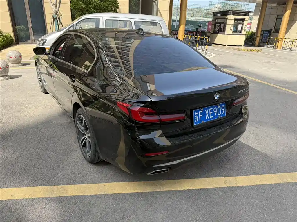 BMW 5-SERIES