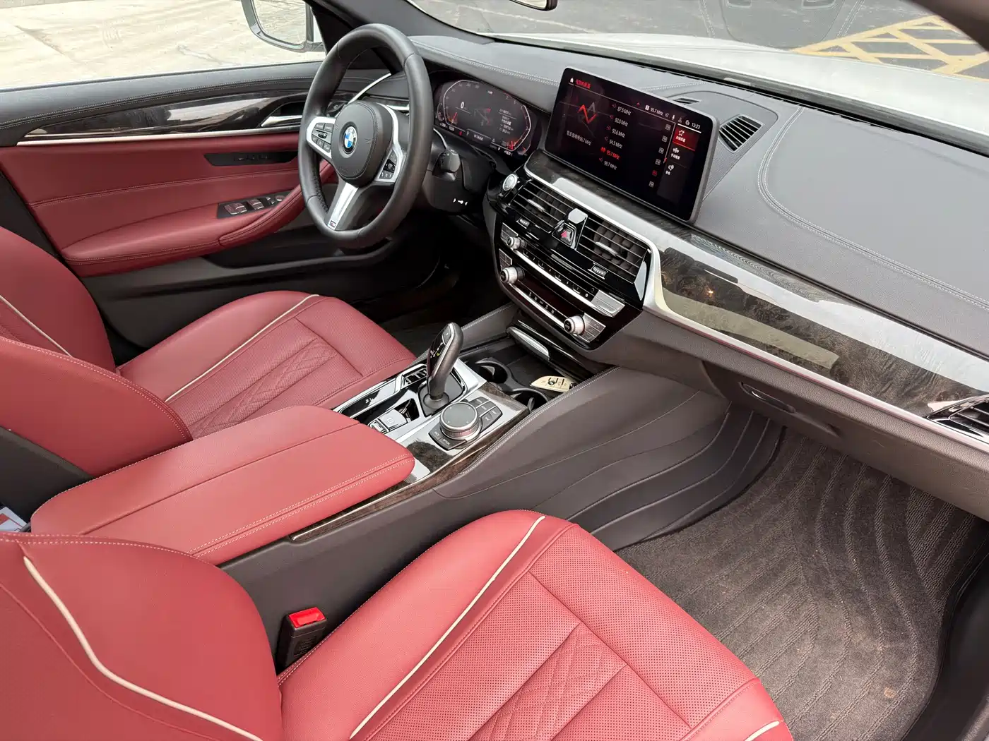 BMW 5 Series 2022 525Li M Sport Package фото 14
