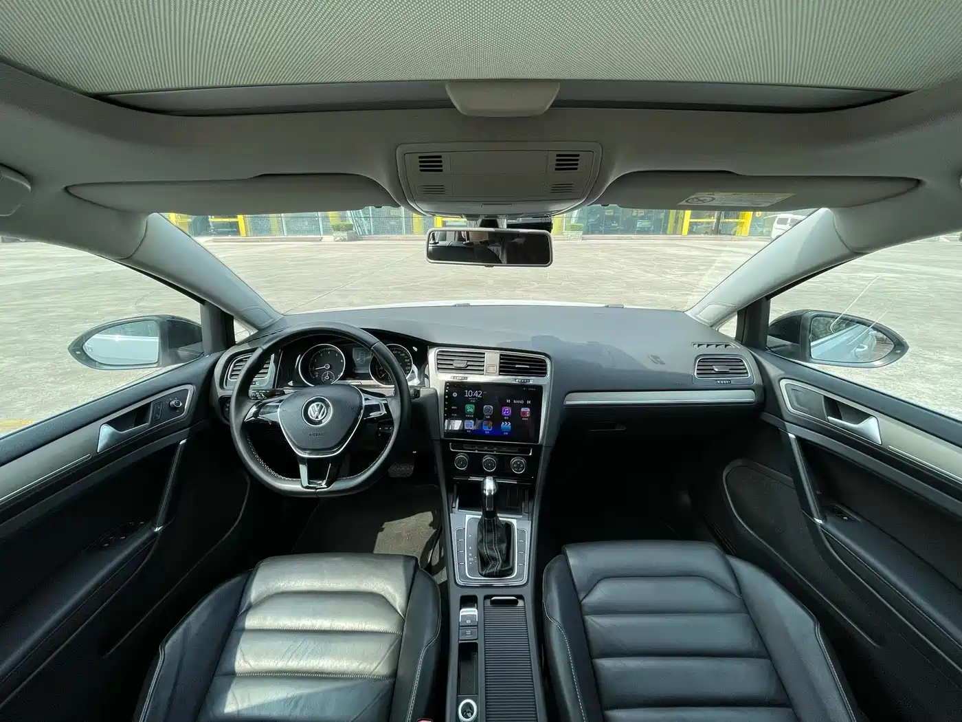 Photo 5 - Volkswagen Golf