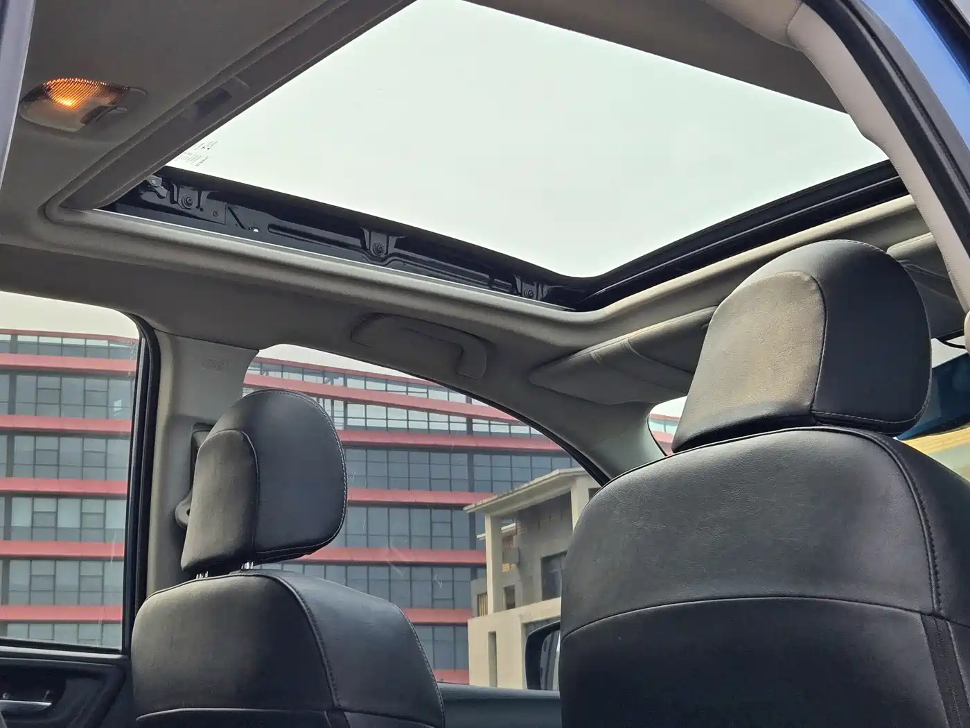 Subaru Forester 2013 2.5i Automatic Luxury Edition фото 11