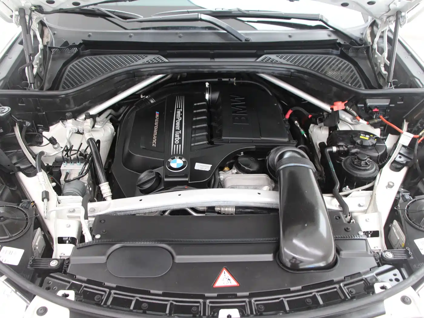 BMW X5 (Import) 2014 xDrive35i Leading фото 14