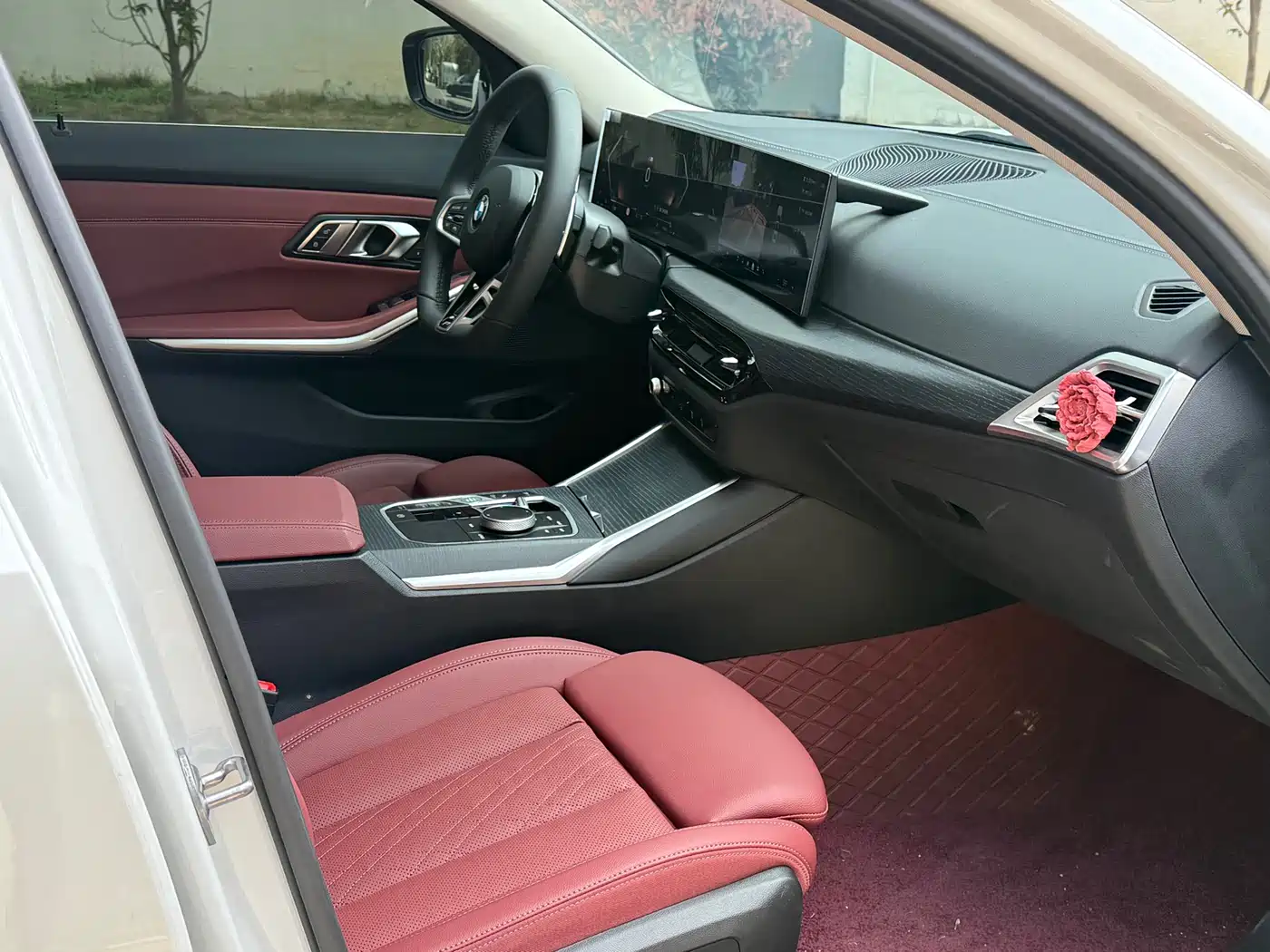 BMW 3 Series 2025 325Li M Sport Package фото 10