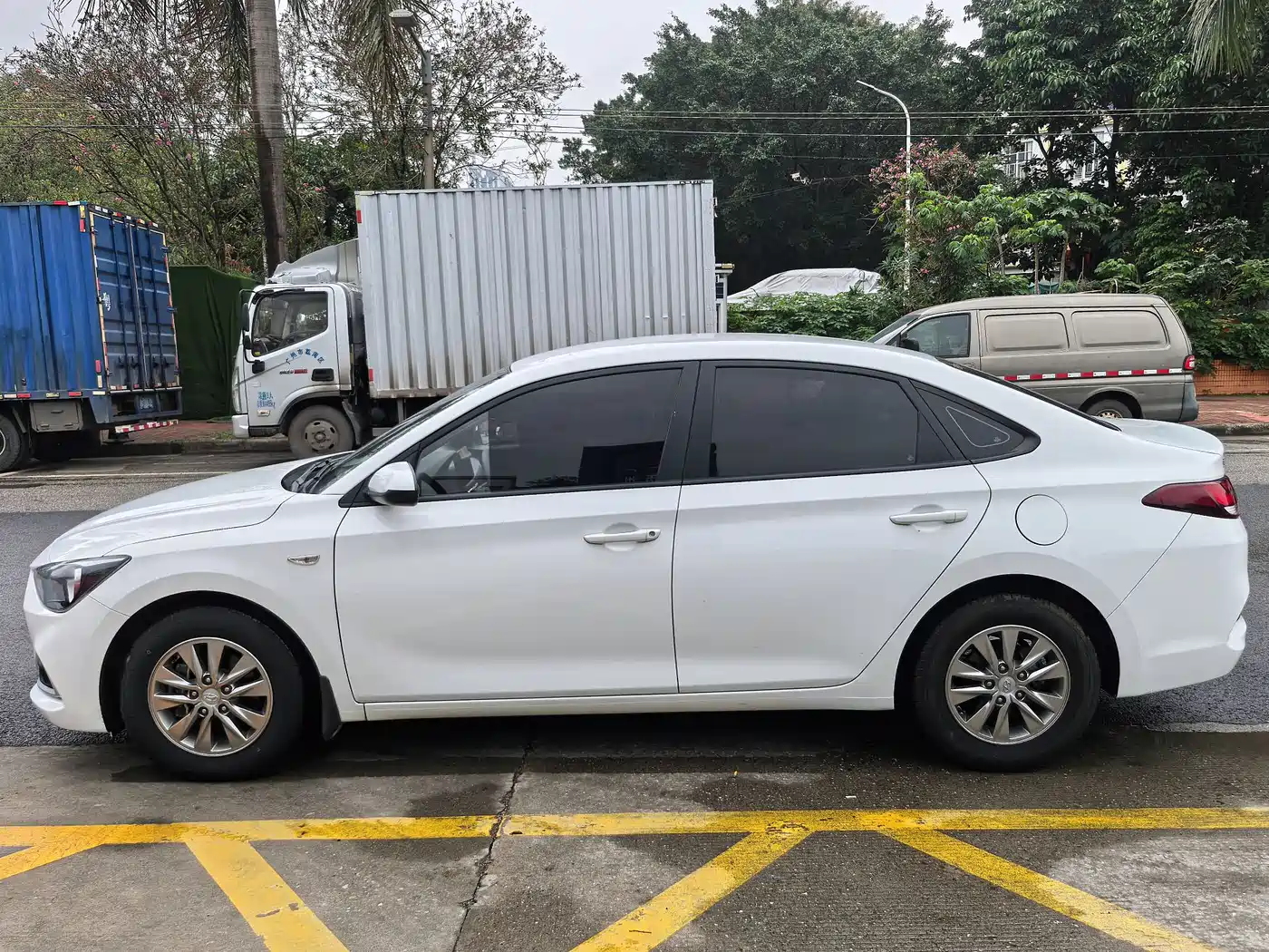 Hyundai Elantra 2018 1.6L Auto Joy GL (China V) фото 4