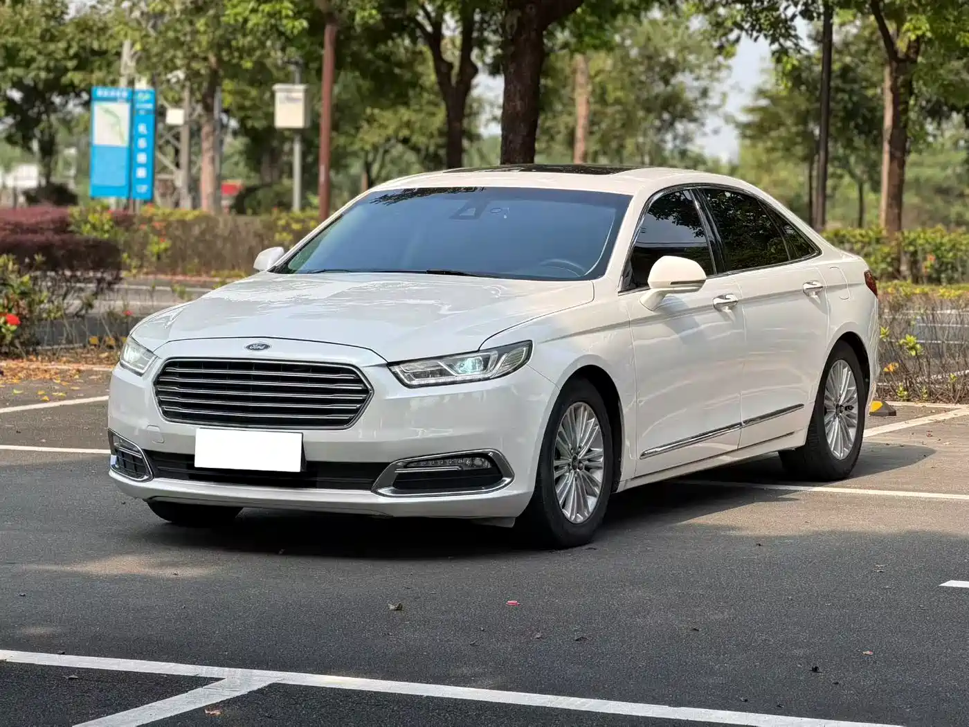 Ford Taurus 2016 2015 EcoBoost 245 Luxury