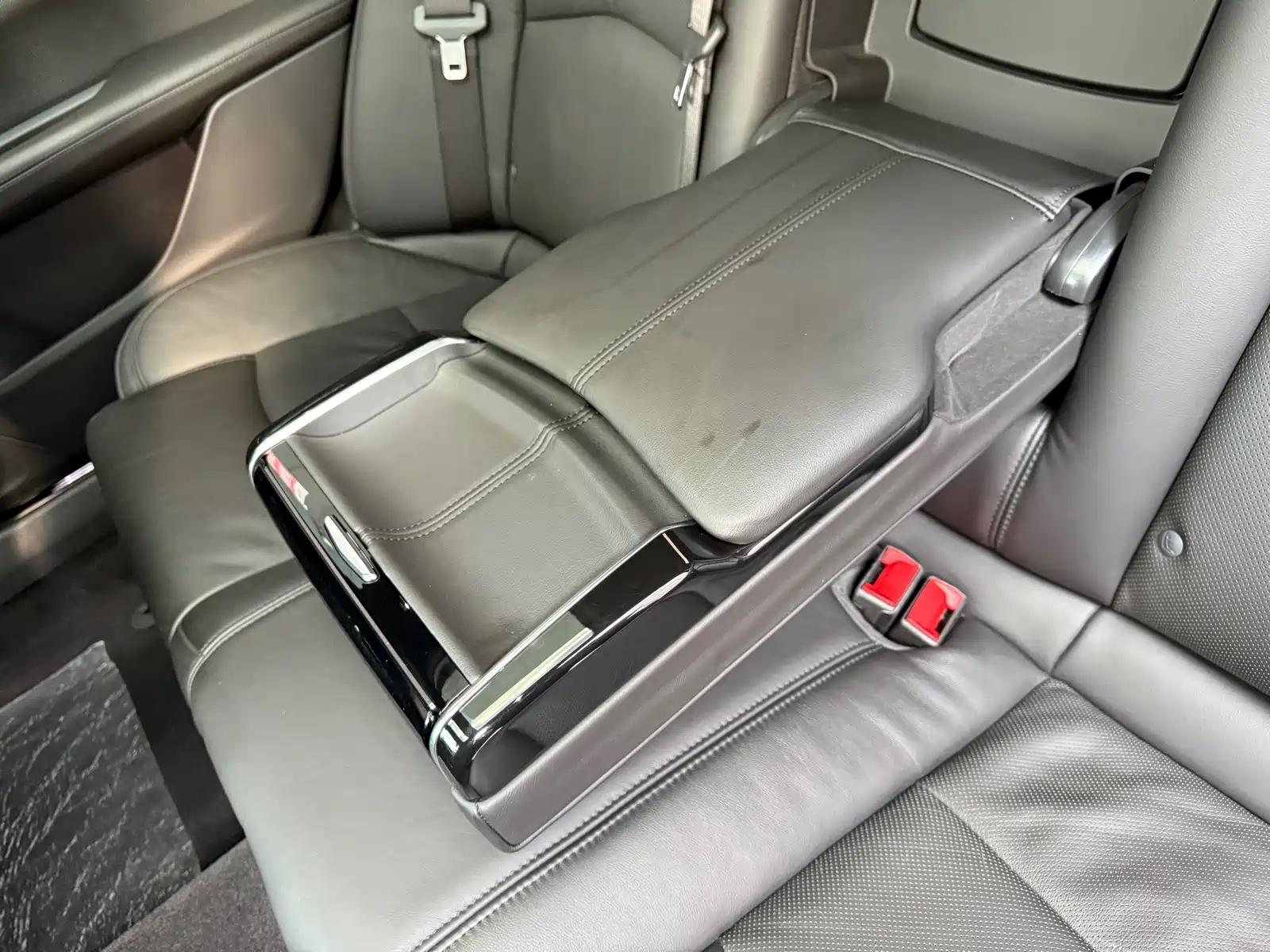 Фото 38 - Cadillac CT6