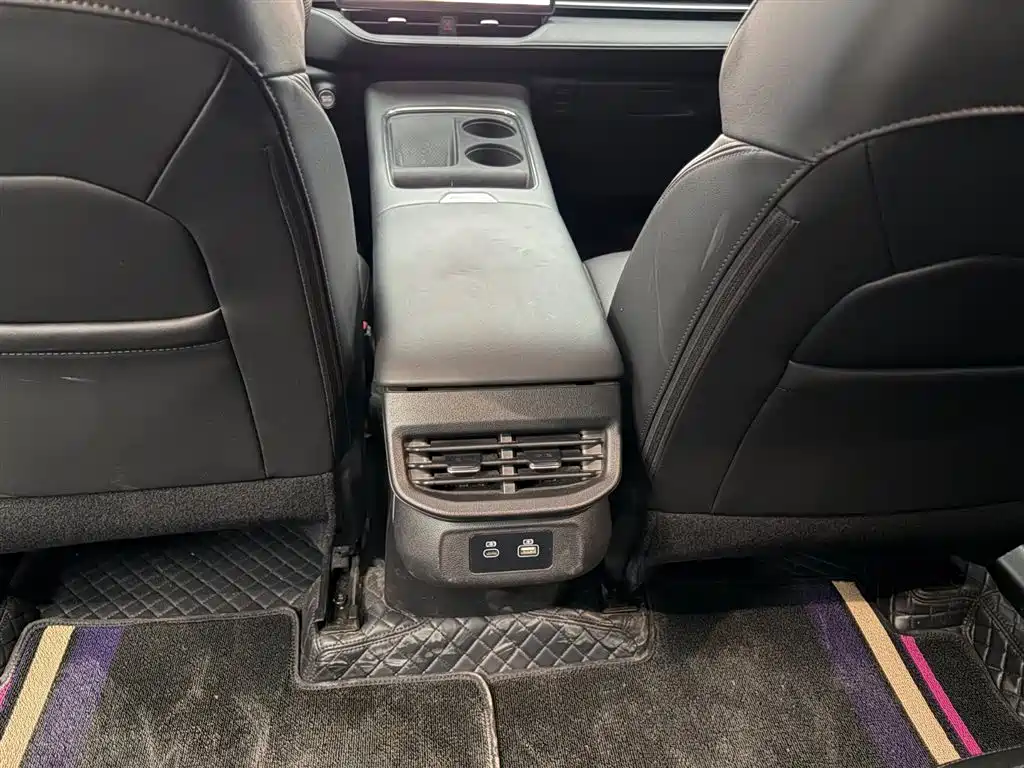 Фото 12 - Haval H6