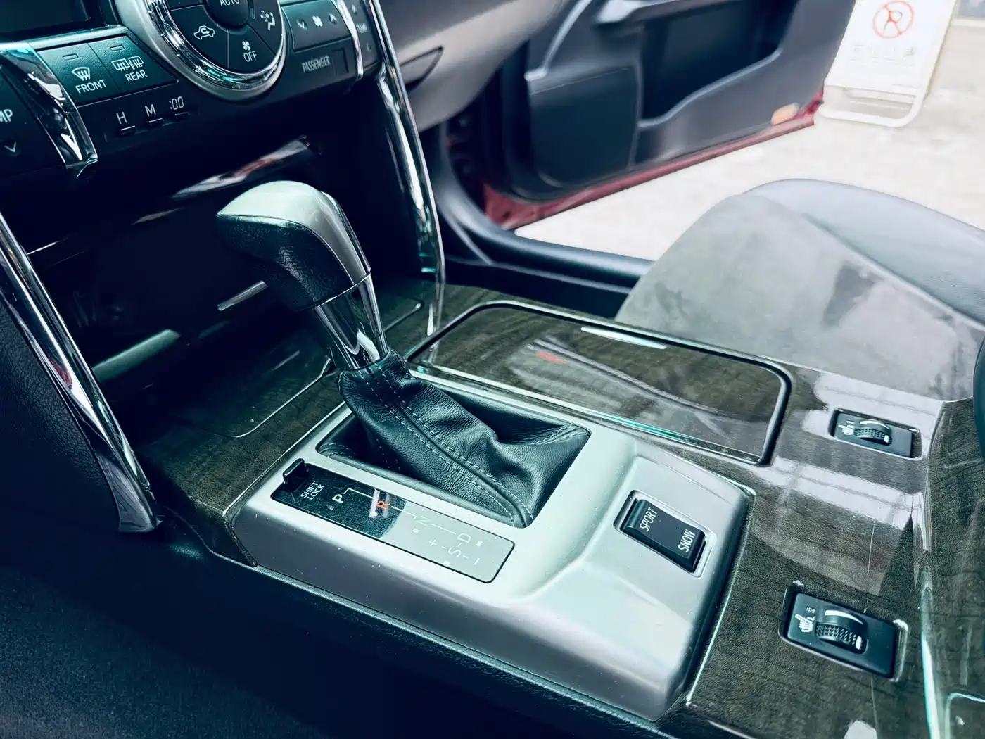 Toyota Reiz 2013 2.5V Premium Edition фото 12