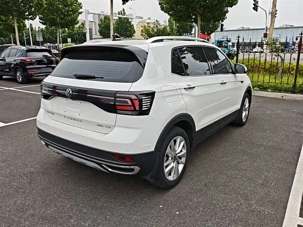 VOLKSWAGEN TU KAI