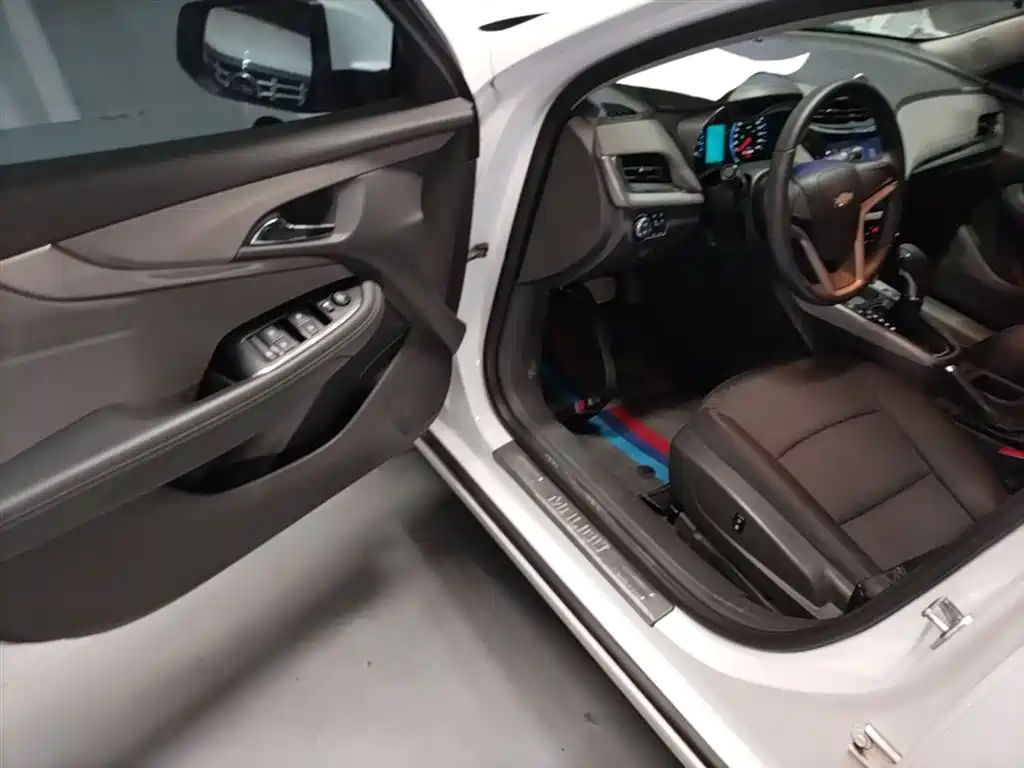 Chevrolet Malibu 2017 1.5T Automatic Comfort Edition фото 16