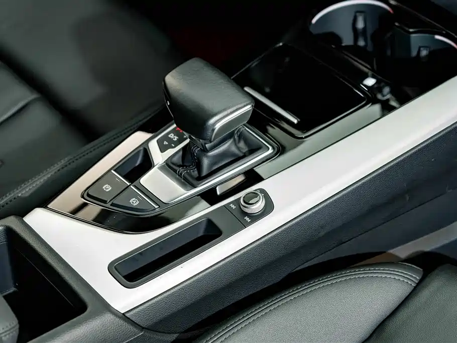 Audi A5 (Import) 2024 2024 Sportback 40 TFSI quattro Luxury Dynamic