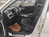 Фото 15 - Geely Atlas