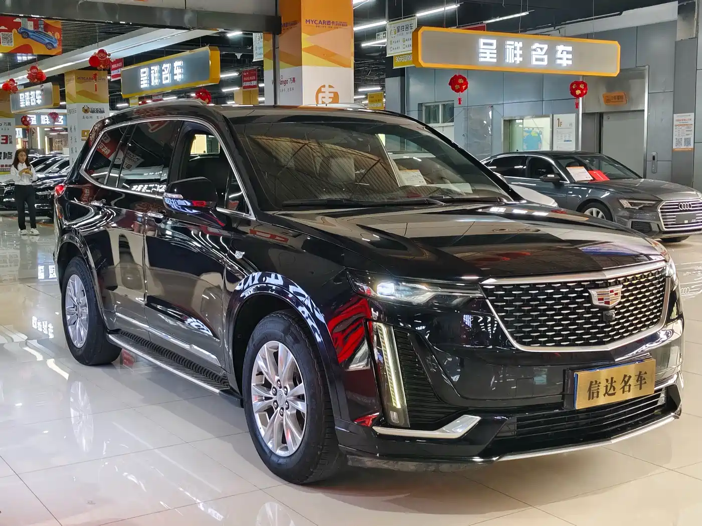 CADILLAC XT6
