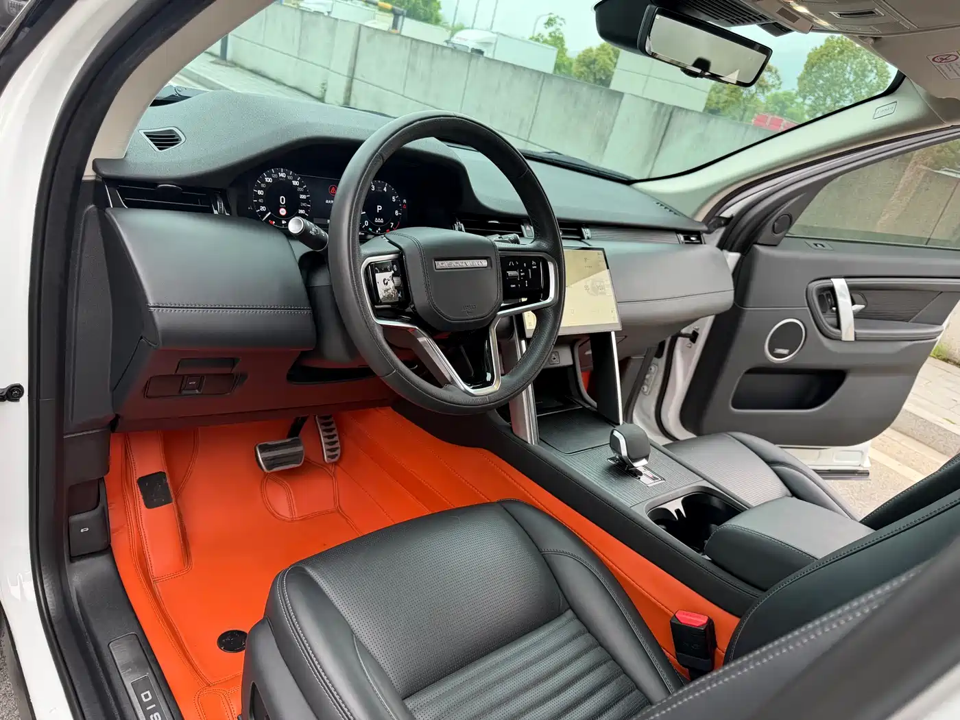 LAND ROVER DISCOVER SPORTS