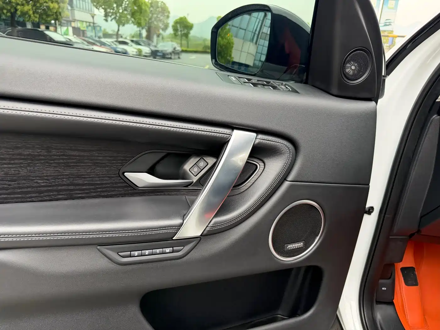 LAND ROVER DISCOVER SPORTS