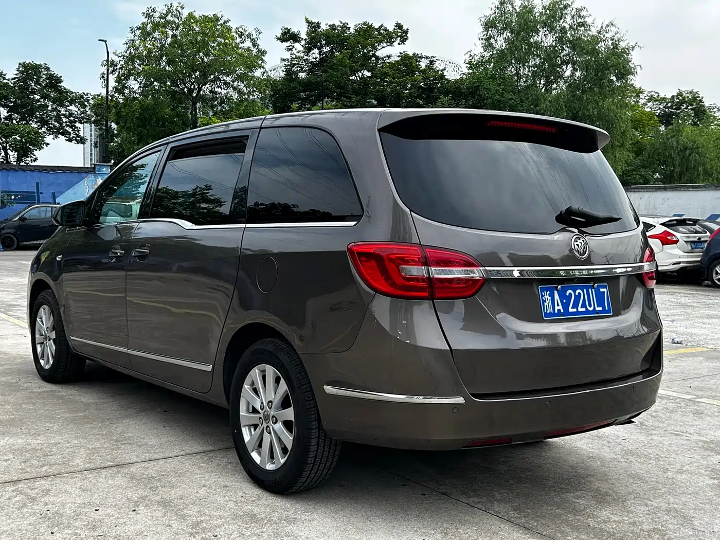 Buick GL8 2017 25S Luxury China V фото 6