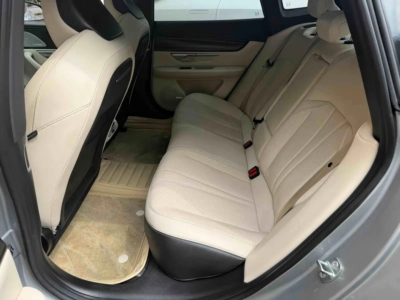 Фото 6 - XPeng P7