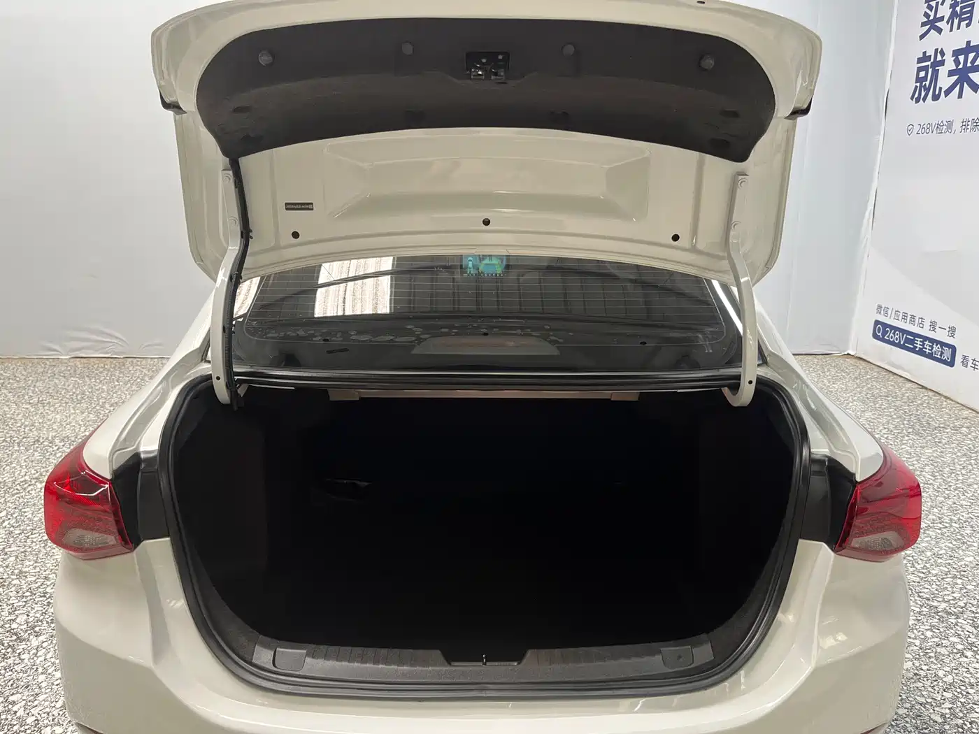 Chevrolet Cavalier 2020 325T Automatic Joy Edition фото 13
