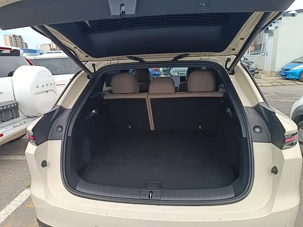 Li Auto i6 2026 2025 4WD Base Model