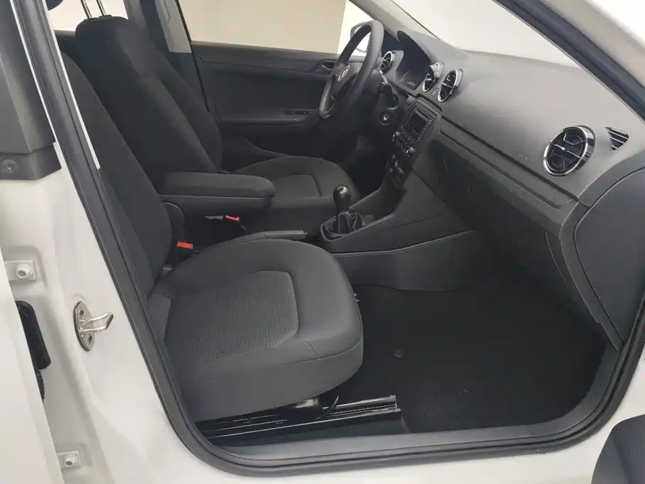 Volkswagen Jetta 2019 2019 Dream Edition 1.4L Manual Fashion