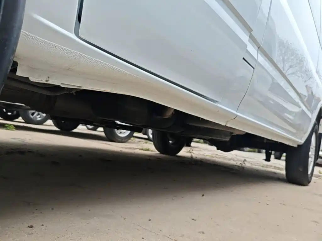 Jiangling JMC Fushun 2025 2023 2.0T Manual Medium Wheelbase Medium Roof Business Version 9-Seater (Non-Operational)