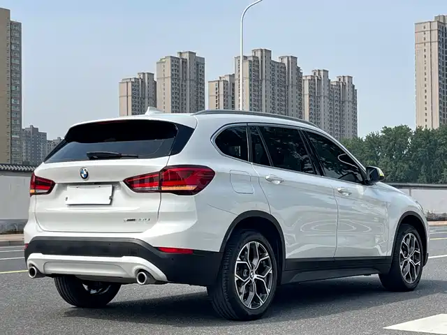 BMW X1 2022 sDrive25Li Leading — фото 4