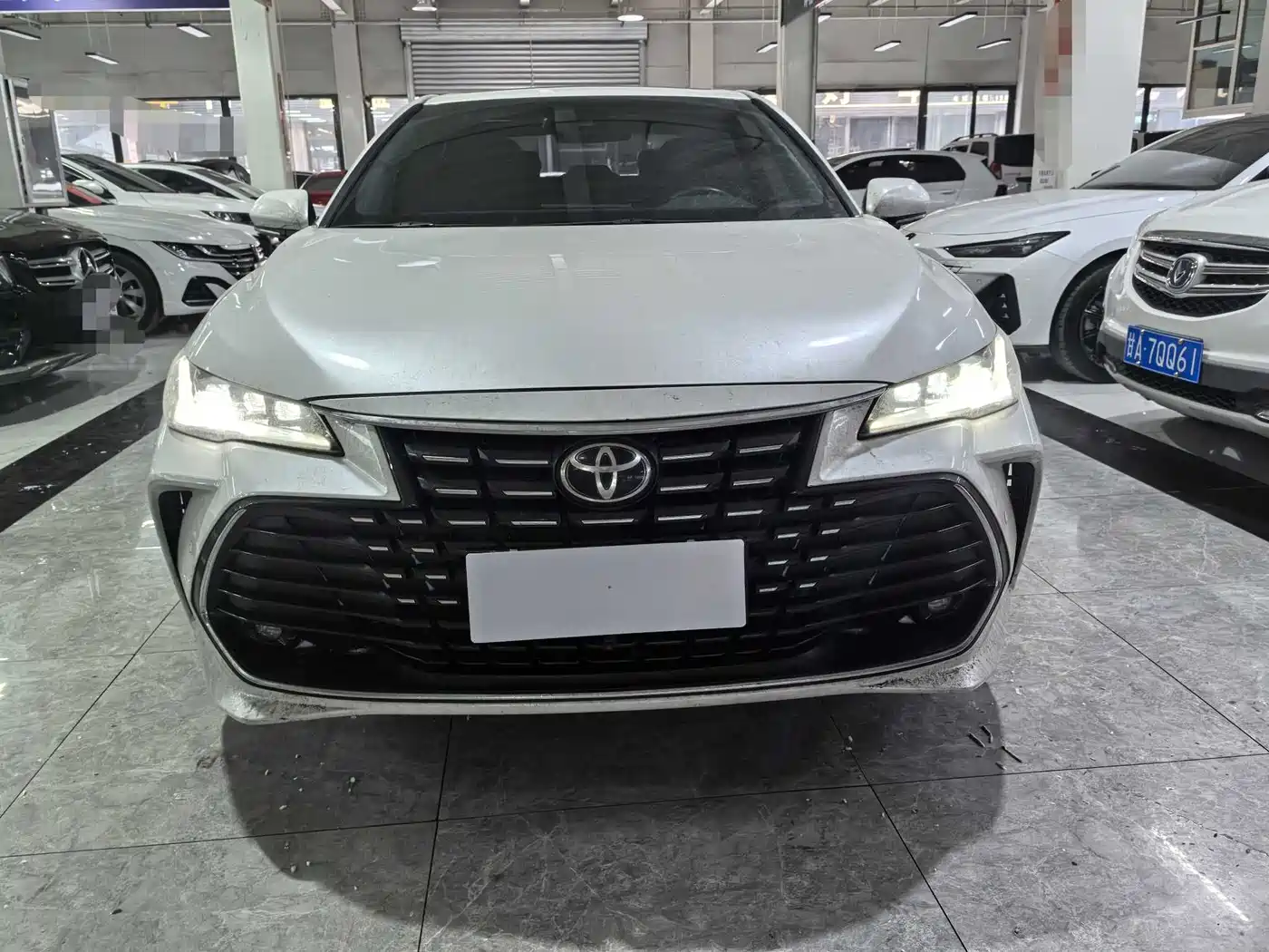 Toyota Avalon 2022 2.0L Progressive Edition фото 2