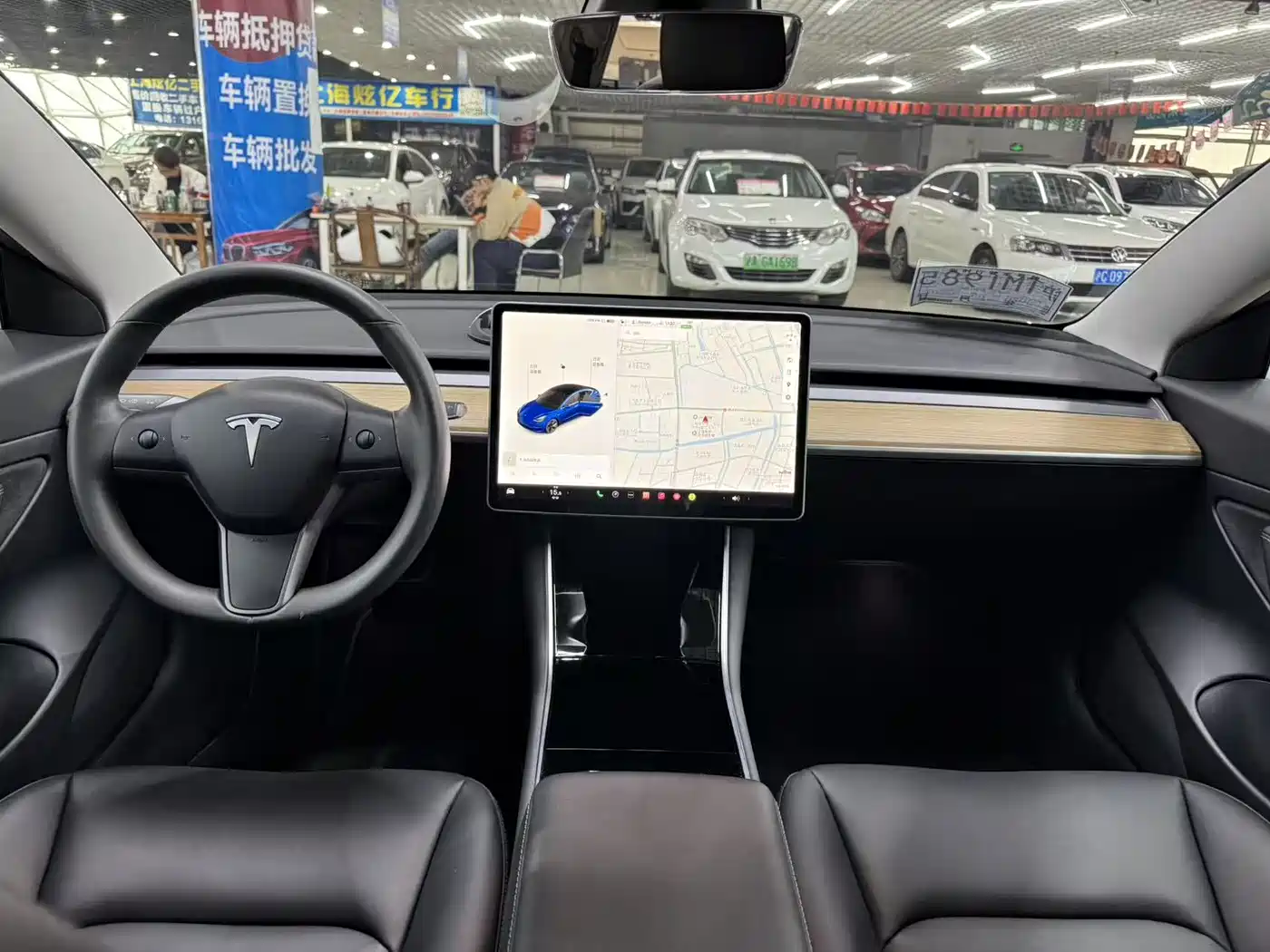 TESLA MODEL 3