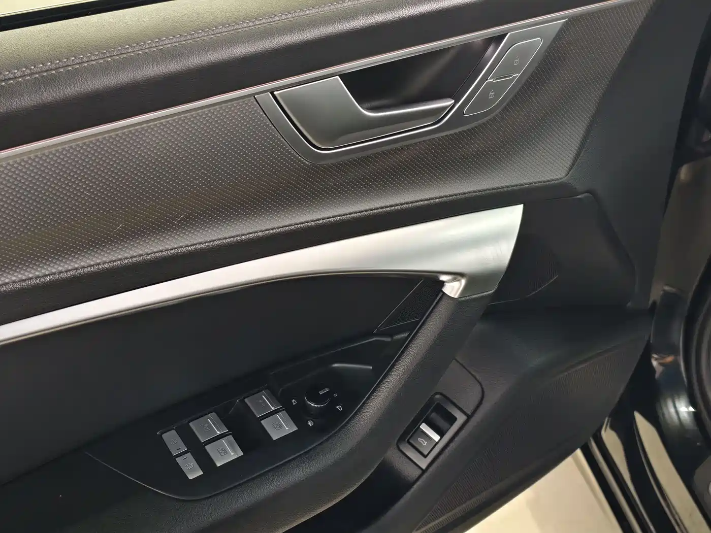 Audi A6L 2023 Facelift 45 TFSI Premium Dynamic фото 13
