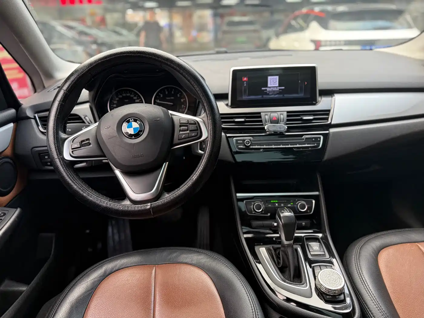 BMW 2 Series Touring 2016 218i Fashion Model фото 11