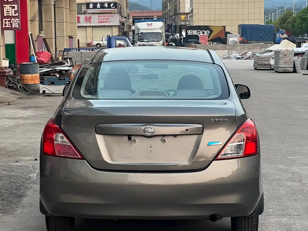 Nissan Sunny 2011 2011 1.5XE Manual Comfort Edition