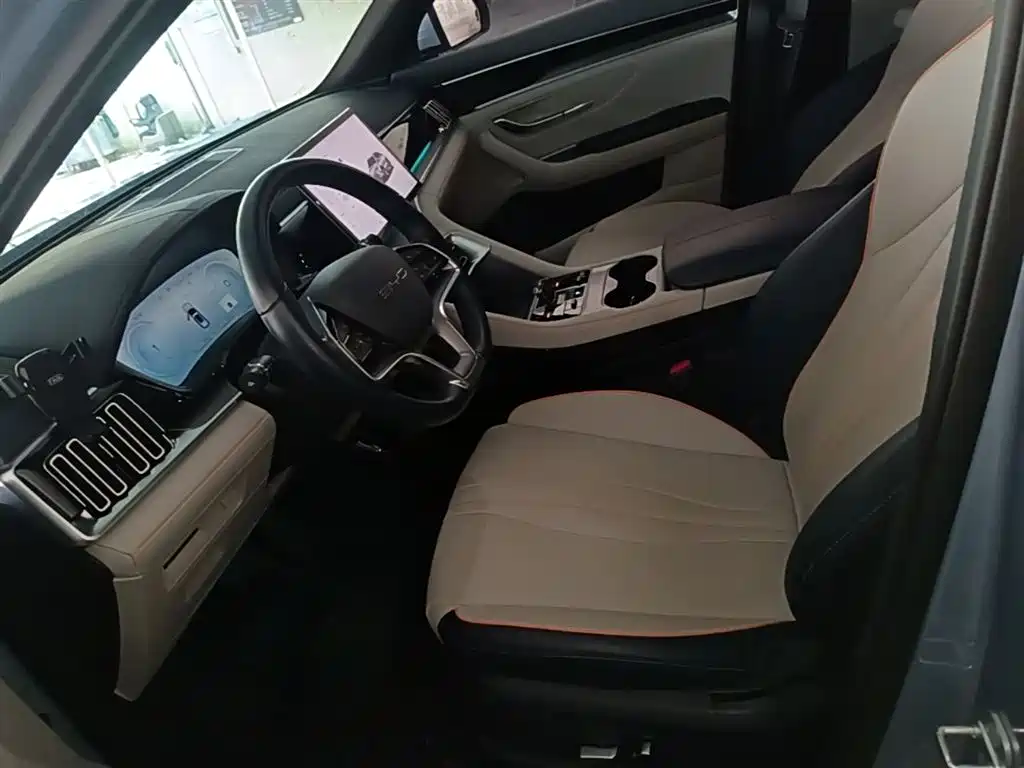 BYD Song PLUS PHEV 2023 Champion Edition DM-i 150KM Flagship PLUS фото 15