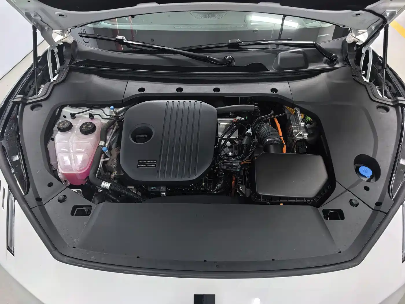 Lynk & Co 10 EM-P 2026 2025 Facelift 120 AWD Ultra