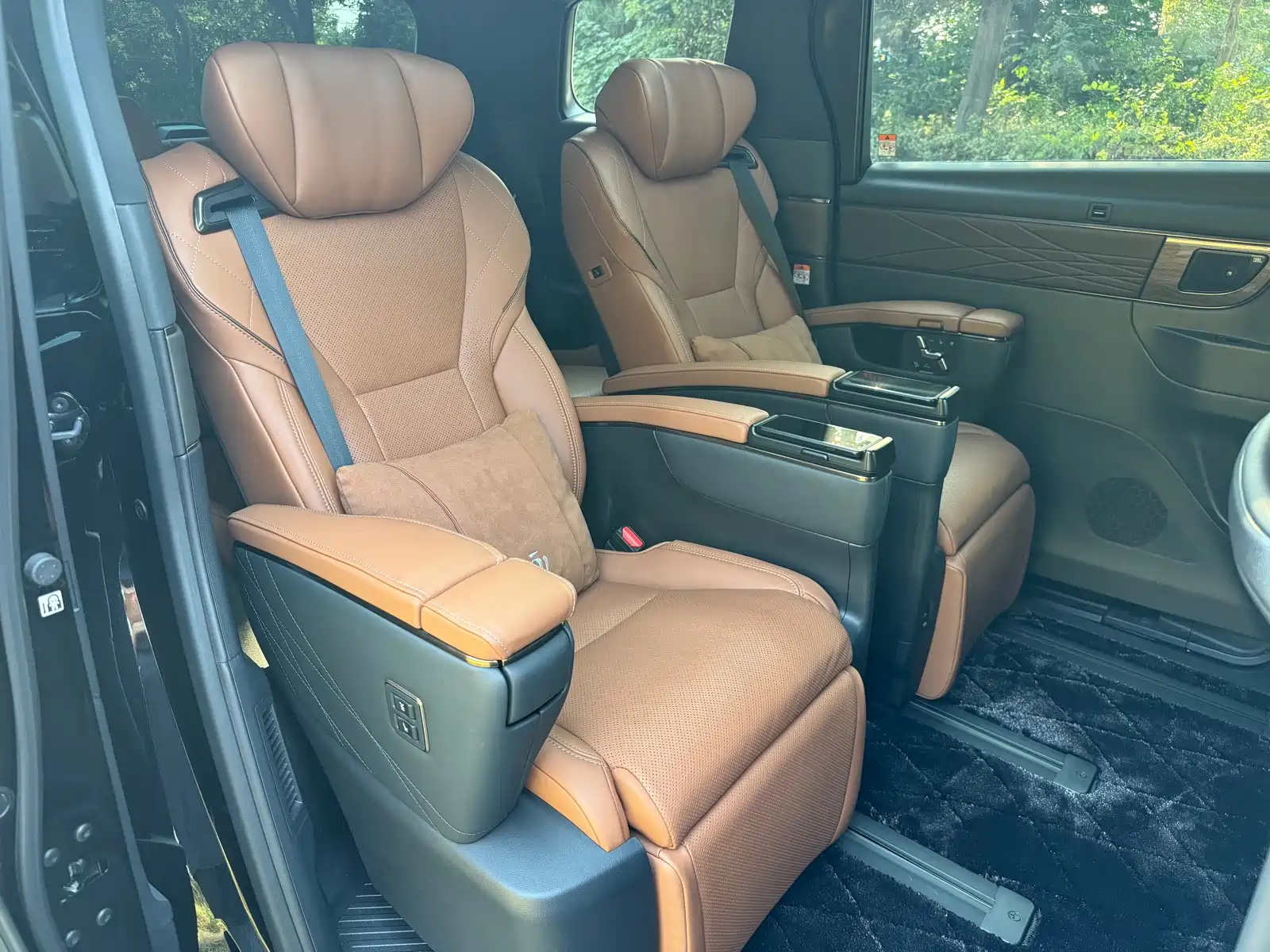 Фото 12 - Toyota Vellfire