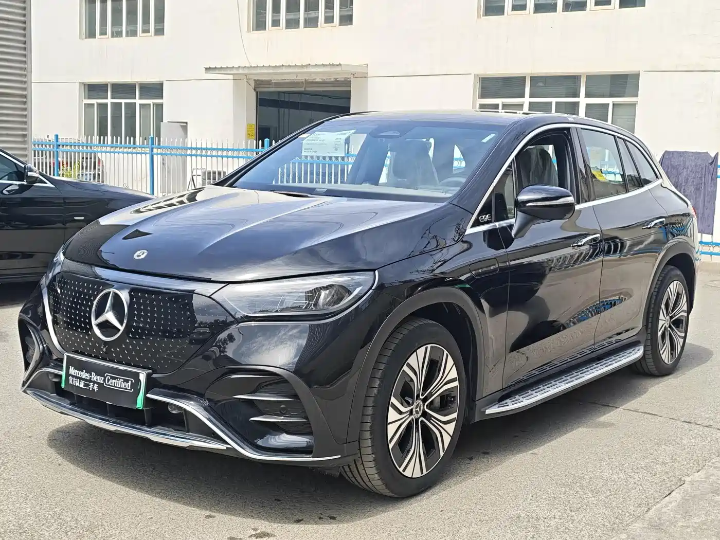 Mercedes-Benz EQE SUV 2024