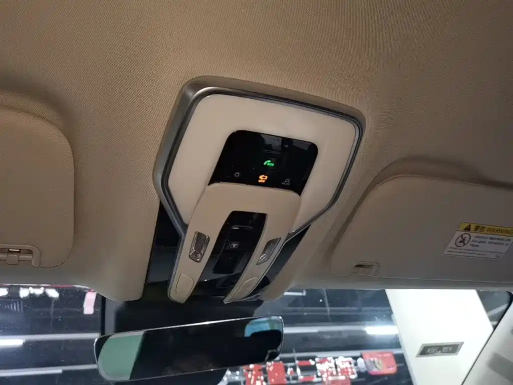 Hongqi HQ9 2023 2.0T Smart Connect Flag Smooth Edition фото 18