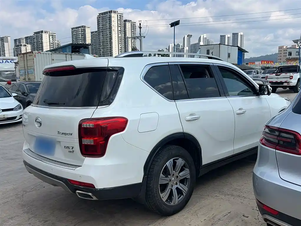 GAC Trumpchi Trumpchi GS7 2017 320T 2WD Luxury Smart Connect фото 7