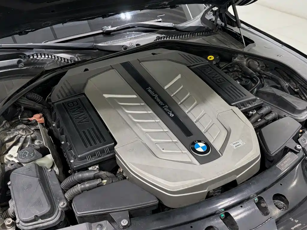 Фото 22 - BMW 7 Series